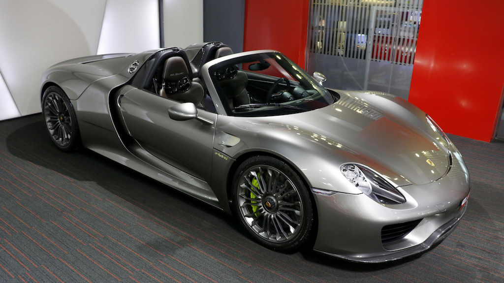 サンバリア Porsche 918 Spyder: The rebirth of the supercar