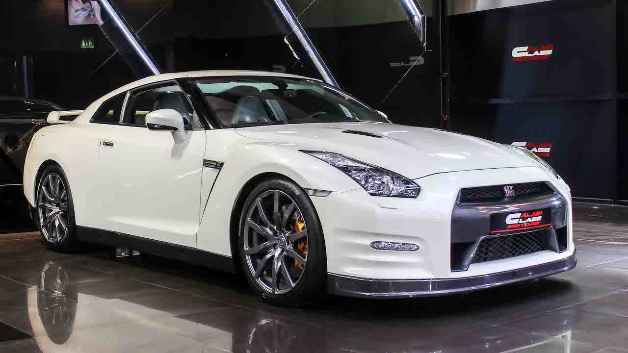 NISSAN GT-R