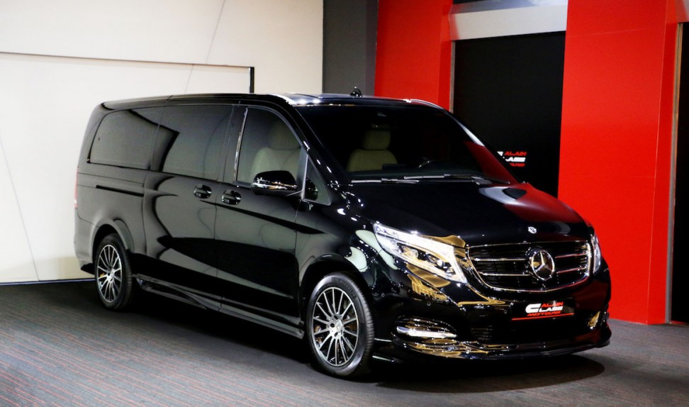 Mercedes-Benz V-Class – Black/Beige with Carbon Fiber