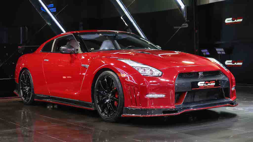 NISSAN GT-R
