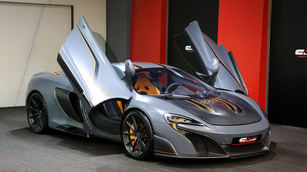 4-MCLAREN-675LT-2016-GREY-