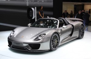 123608-cars-news-hands-on-porsche-918-spyder-pictures-and-hands-on-image1-HlFP09KWDA
