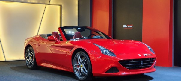 2015 Ferrari California T #RED # 9444 (4)