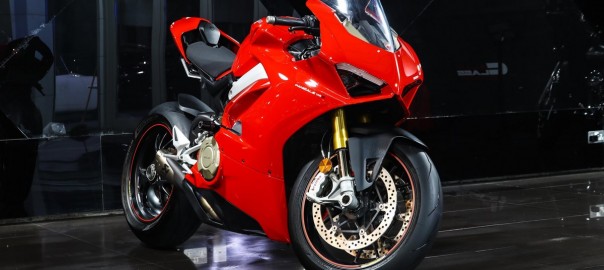 2018 Ducati Panigale V4 S #RED # 3697 (1)