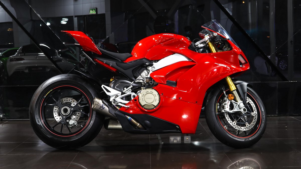 Alain Class Motors | Ducati Panigale V4 S