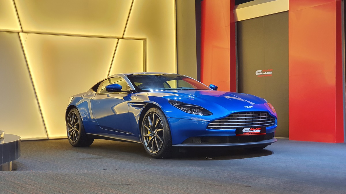 Aston Martin DB11