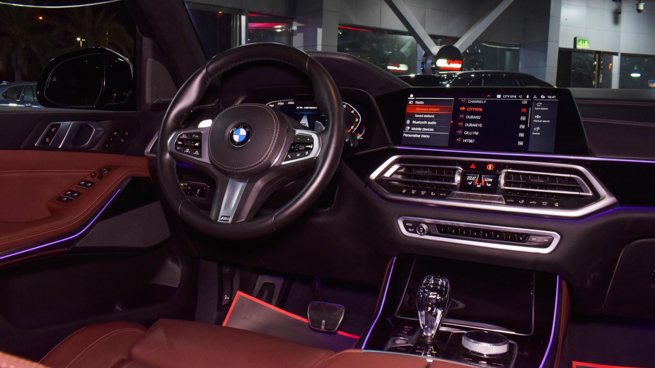 Alain Class Motors BMW X5 M50i