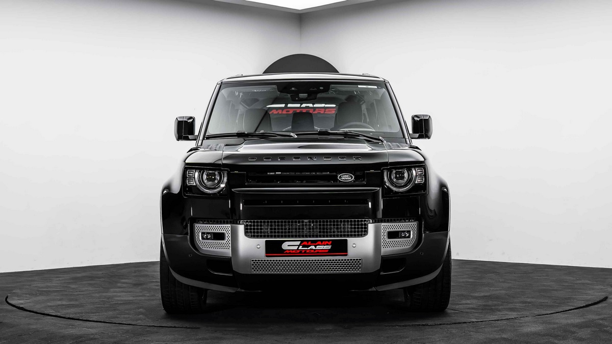Alain Class Motors | Land Rover Defender SE P400