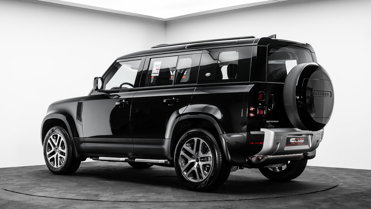 Alain Class Motors | Land Rover Defender SE P300