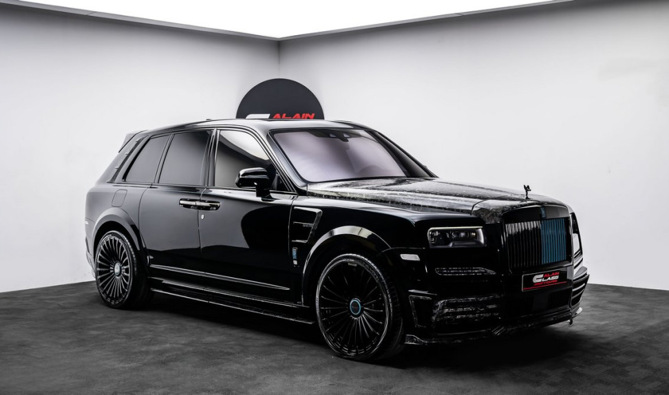Rolls-Royce Cullinan Black Badge With MANSORY Kit