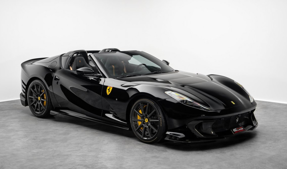 Ferrari 812 Competizione Aperta