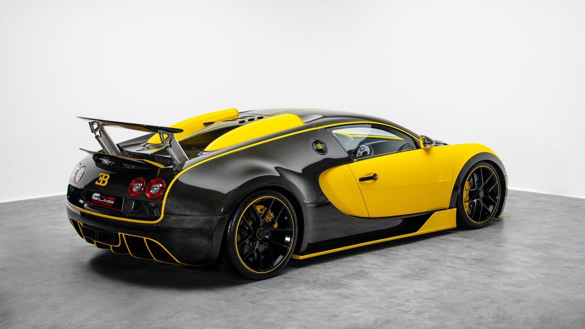 Bugatti Veyron Oakley Design